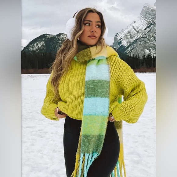 Show Me Your Mumu Cropped Bailey Lime Green Sweater Small - Picture 2 of 8